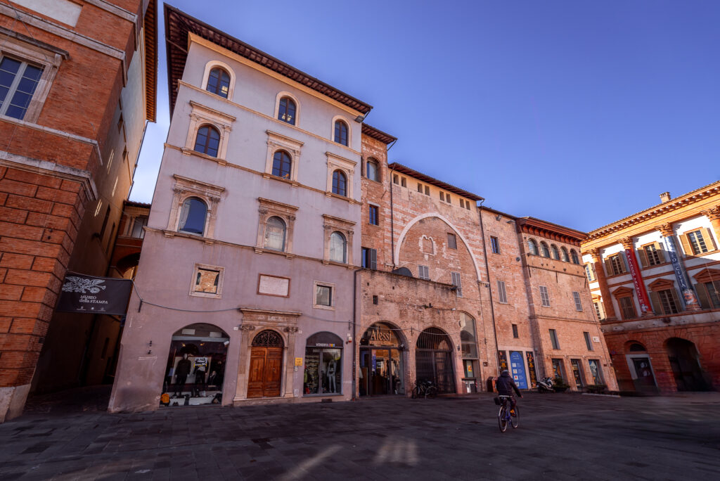 Palazzo Orfini, Antico Palazzo Comunale, Palazzo del Podestà