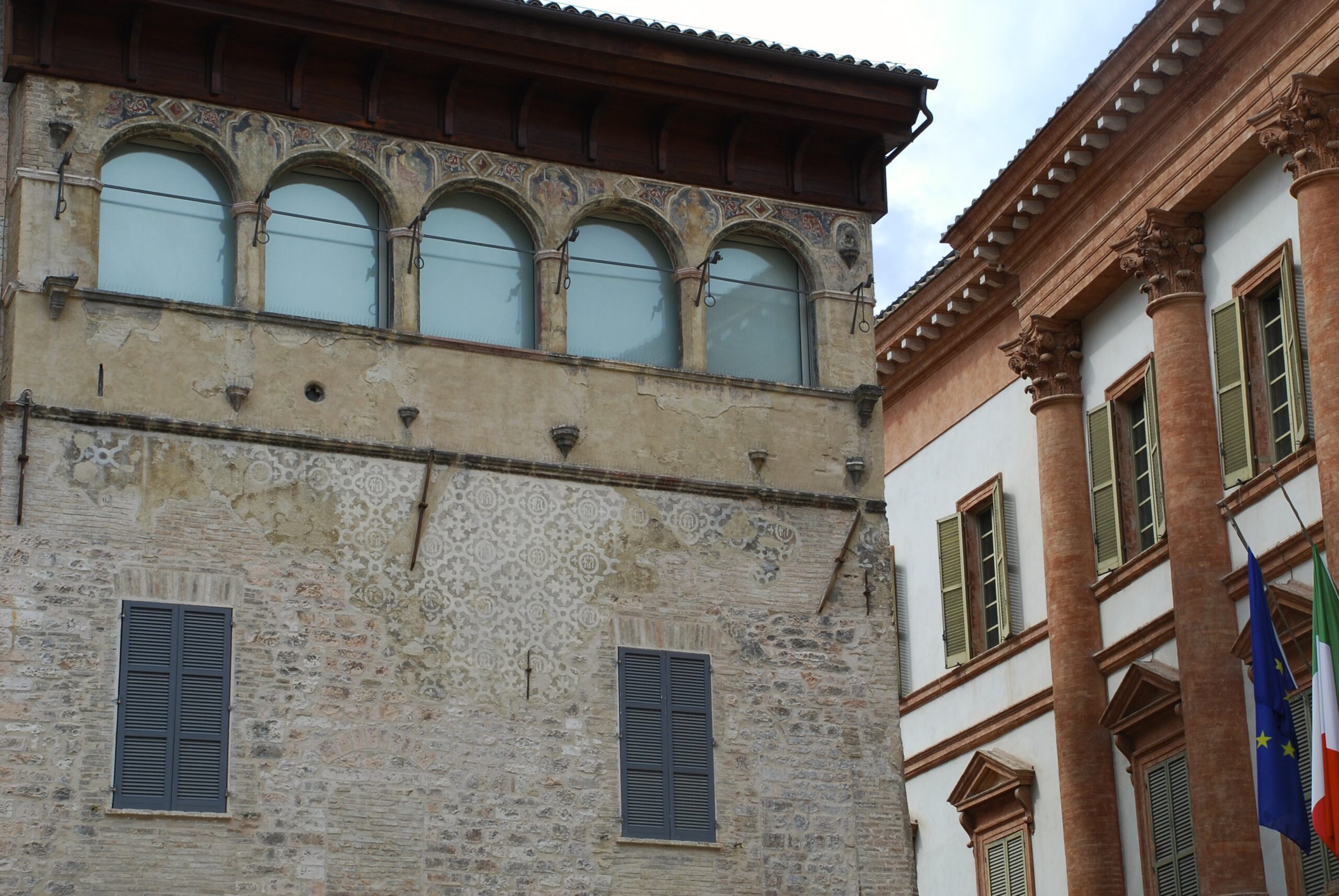 Palazzo del Podestà - La loggia