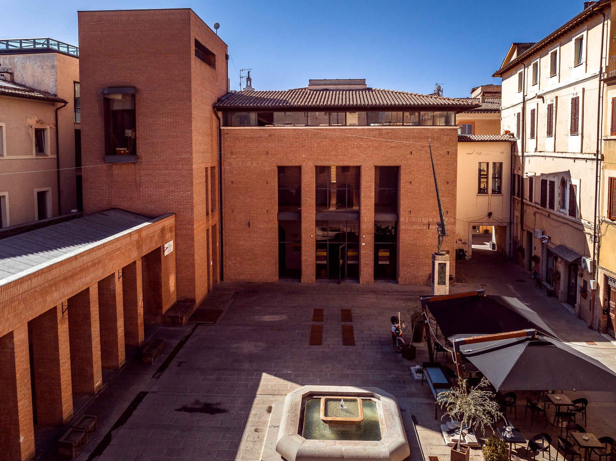 Piazza Piermarini
